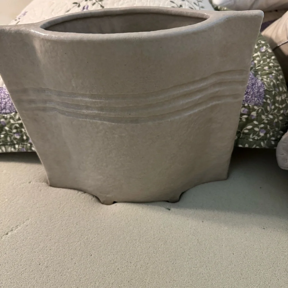 Postmodern‎ irregular shaped vase